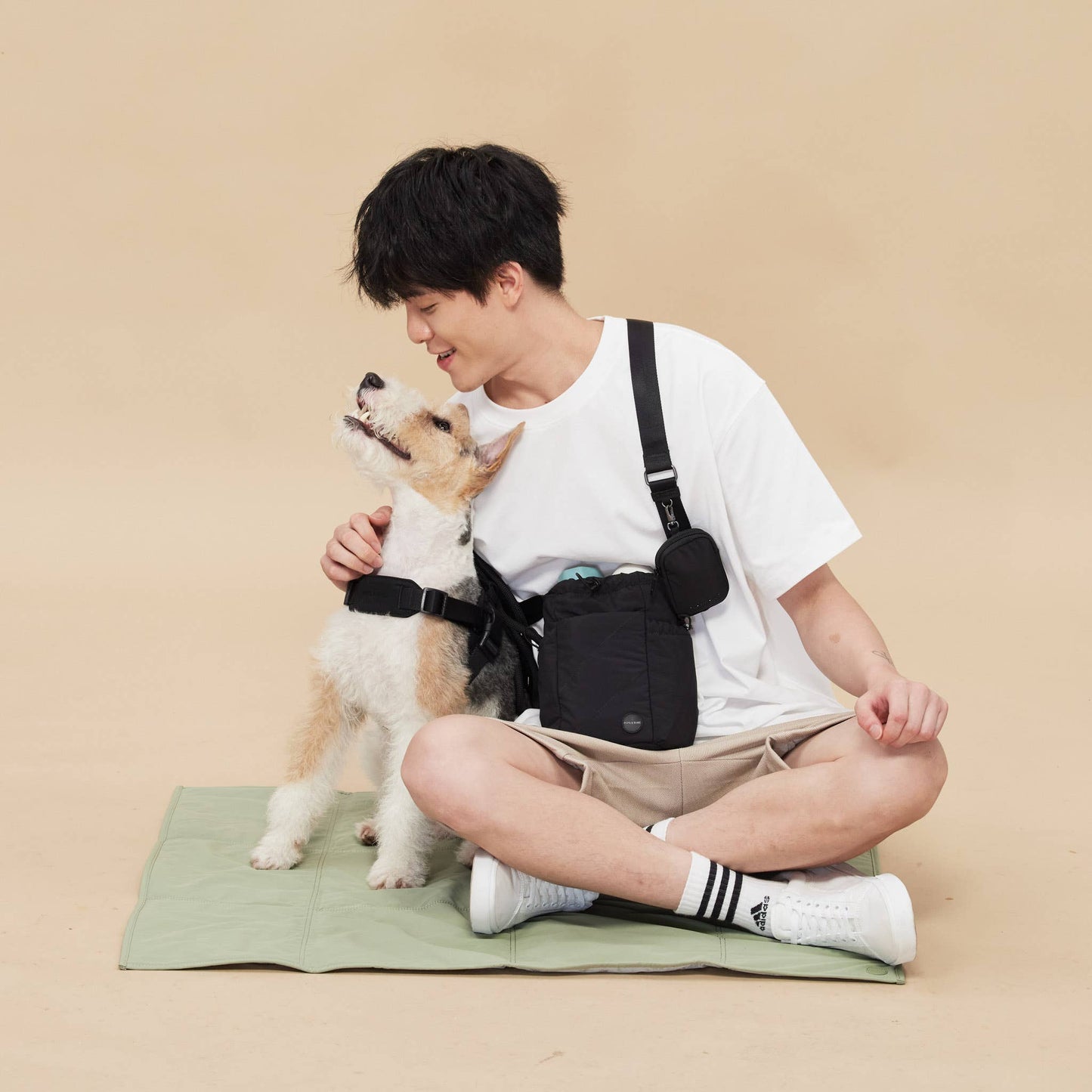 Jouir Pet Travel Mat | Non-slip, Light-weight, Foldable