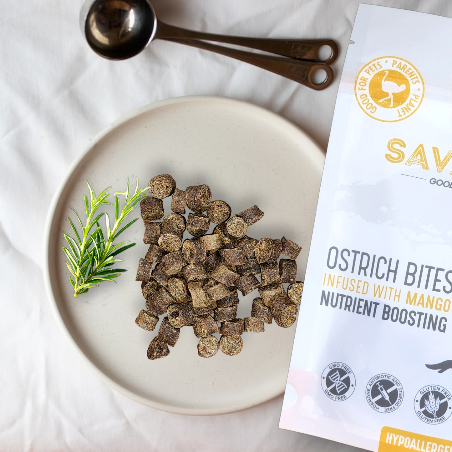 Hypoallergenic Ostrich Bite Dog Treats with Nutritious Mango